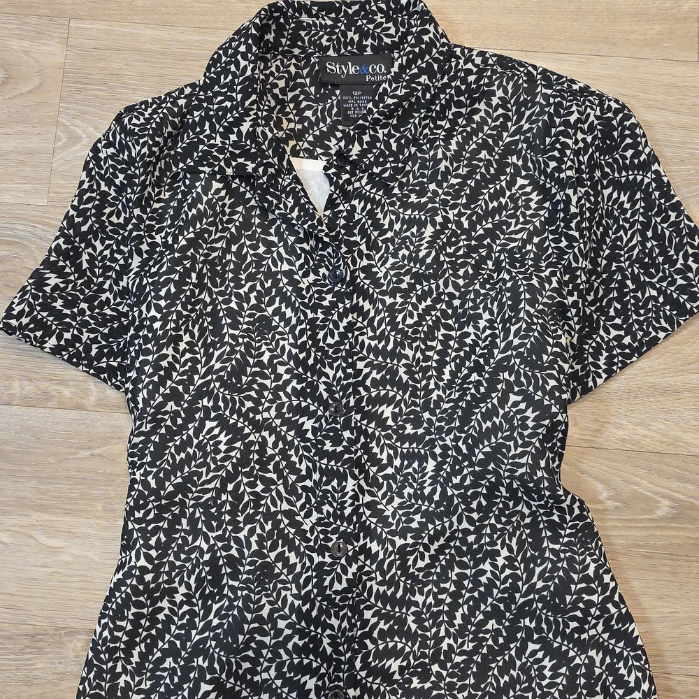LRG / XL Clothing Lot Bundle Bulk #L52 - Picture 12 of 17